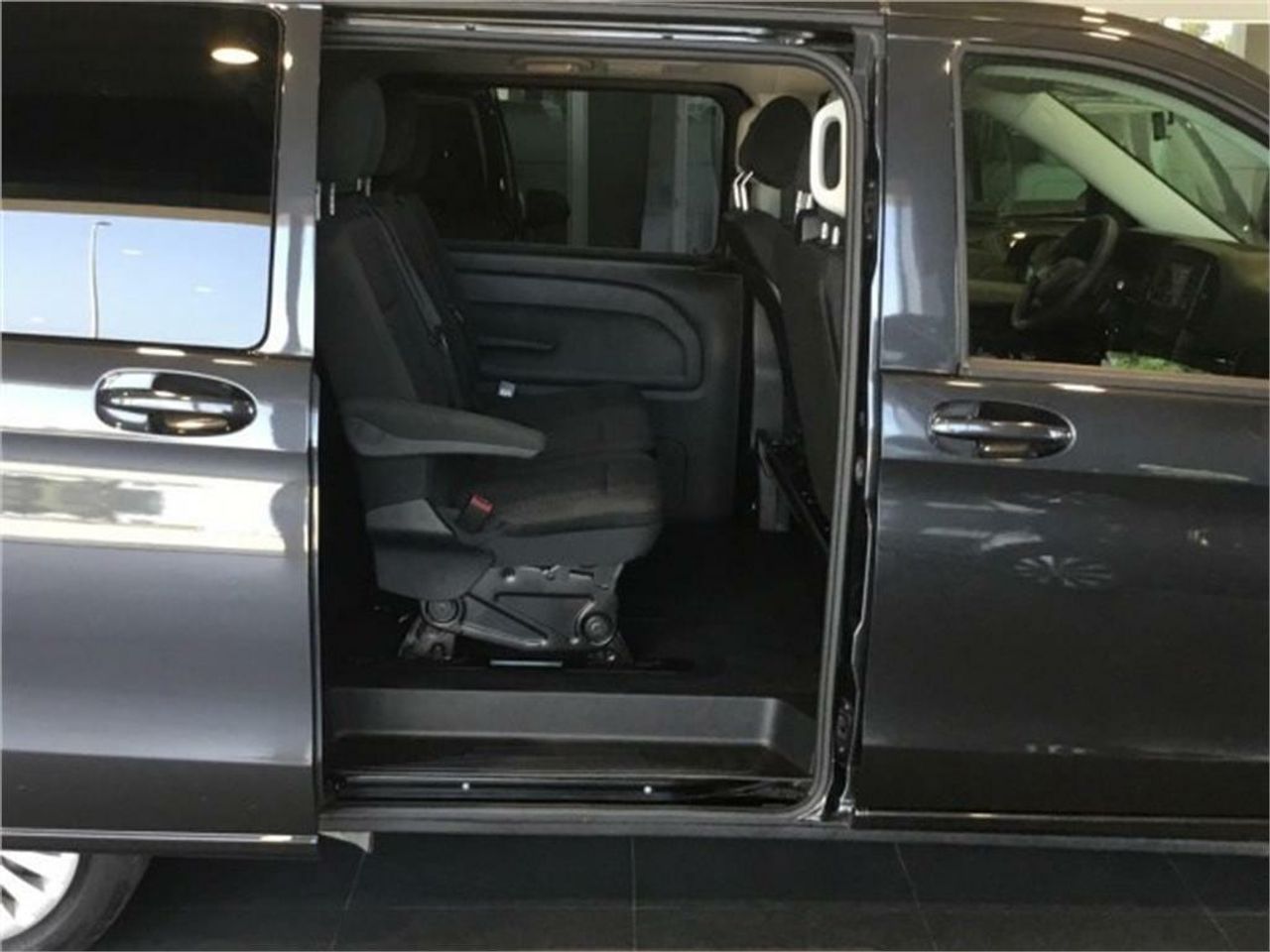 Mercedes Vito 116CDI AT 120kW Tourer Pro Larga - Foto 2
