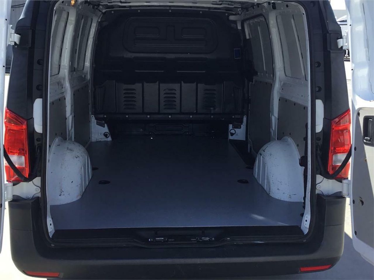 Mercedes Vito 114CDI AT 100kW furgón Pro larga - Foto 2