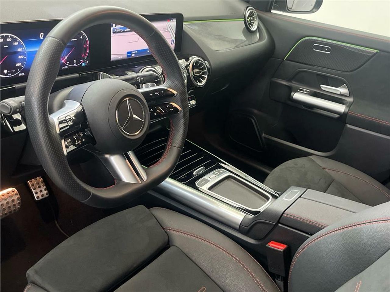 Mercedes GLA 200 d - Foto 2