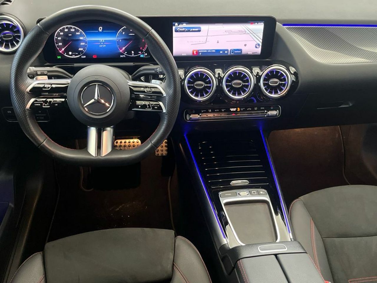 Mercedes GLA 200 d - Foto 2