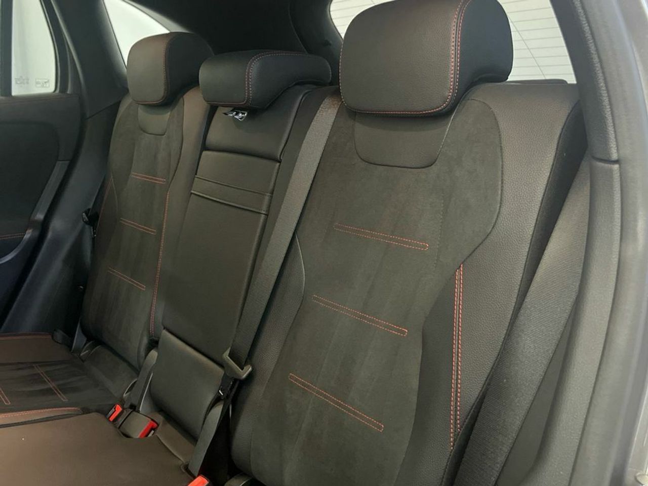 Mercedes GLA 200 d - Foto 2