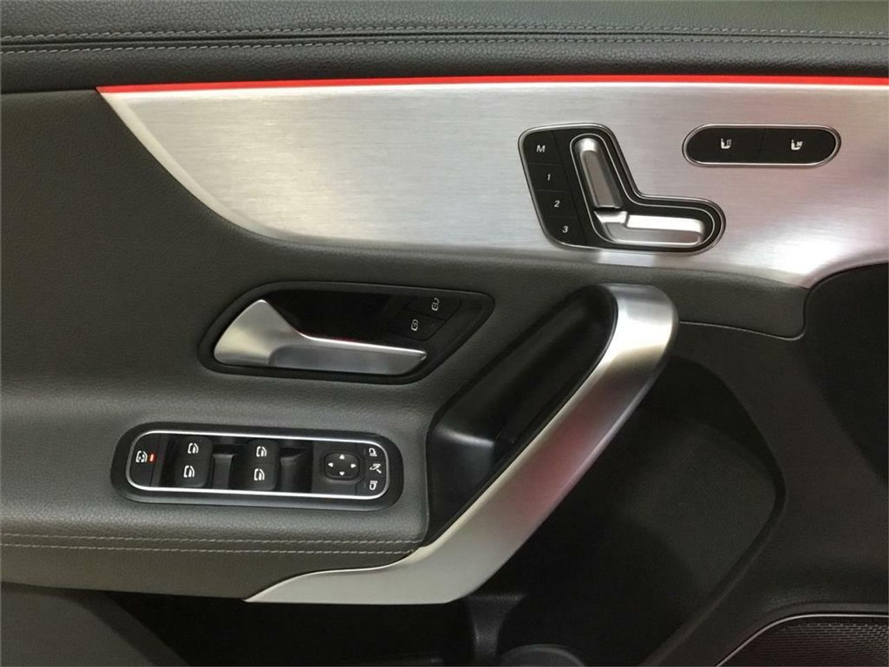 Mercedes Clase A Mercedes-AMG A 35 4MATIC+ - Foto 2