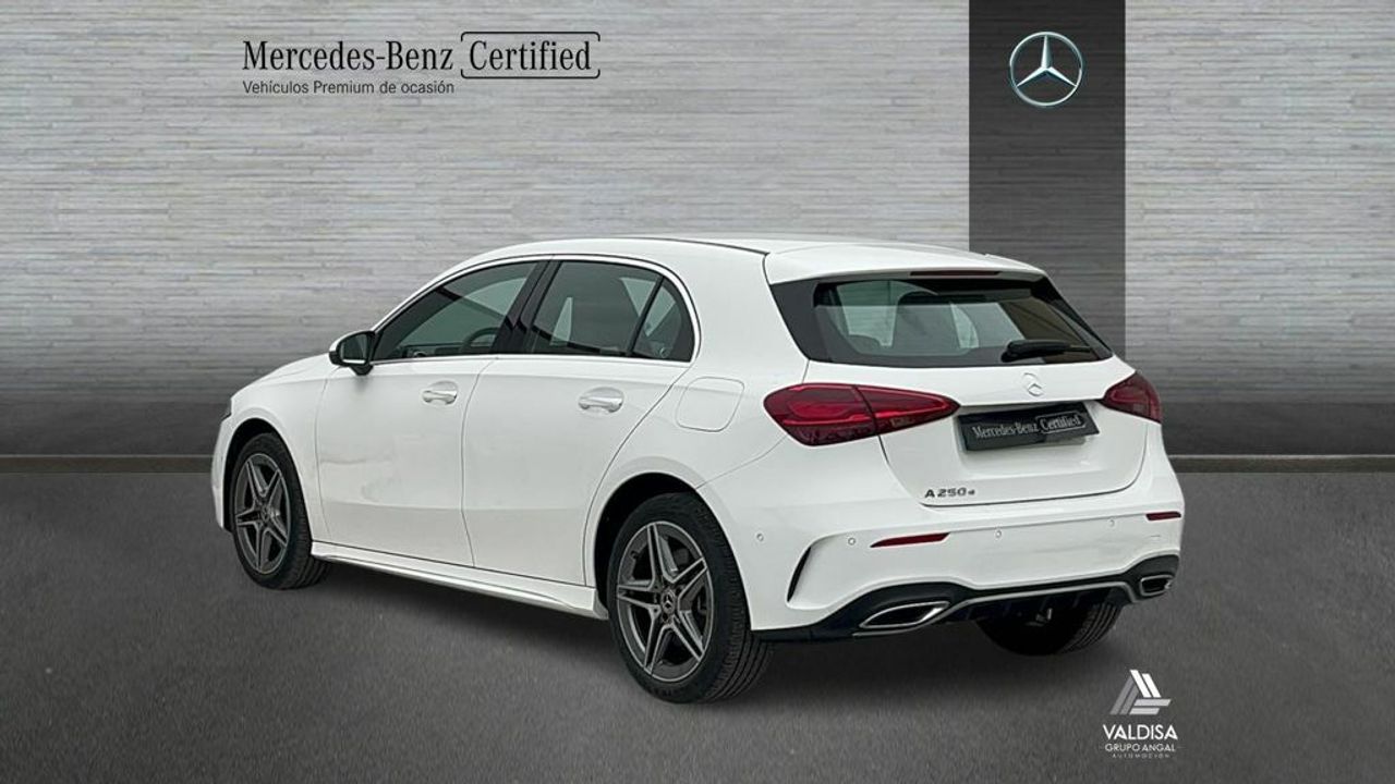 Mercedes Clase A 250 e Compacto - Foto 2