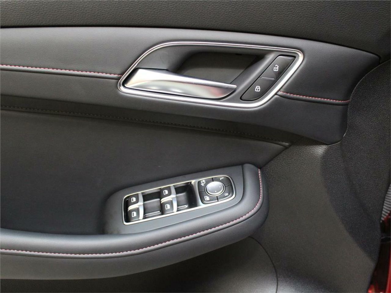 MG eHS 1.5T-GDI PHEV Comfort - Foto 2