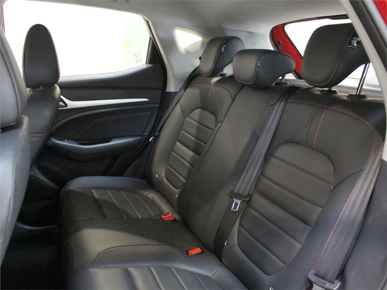 MG ZS 1.5 Luxury - Foto 2