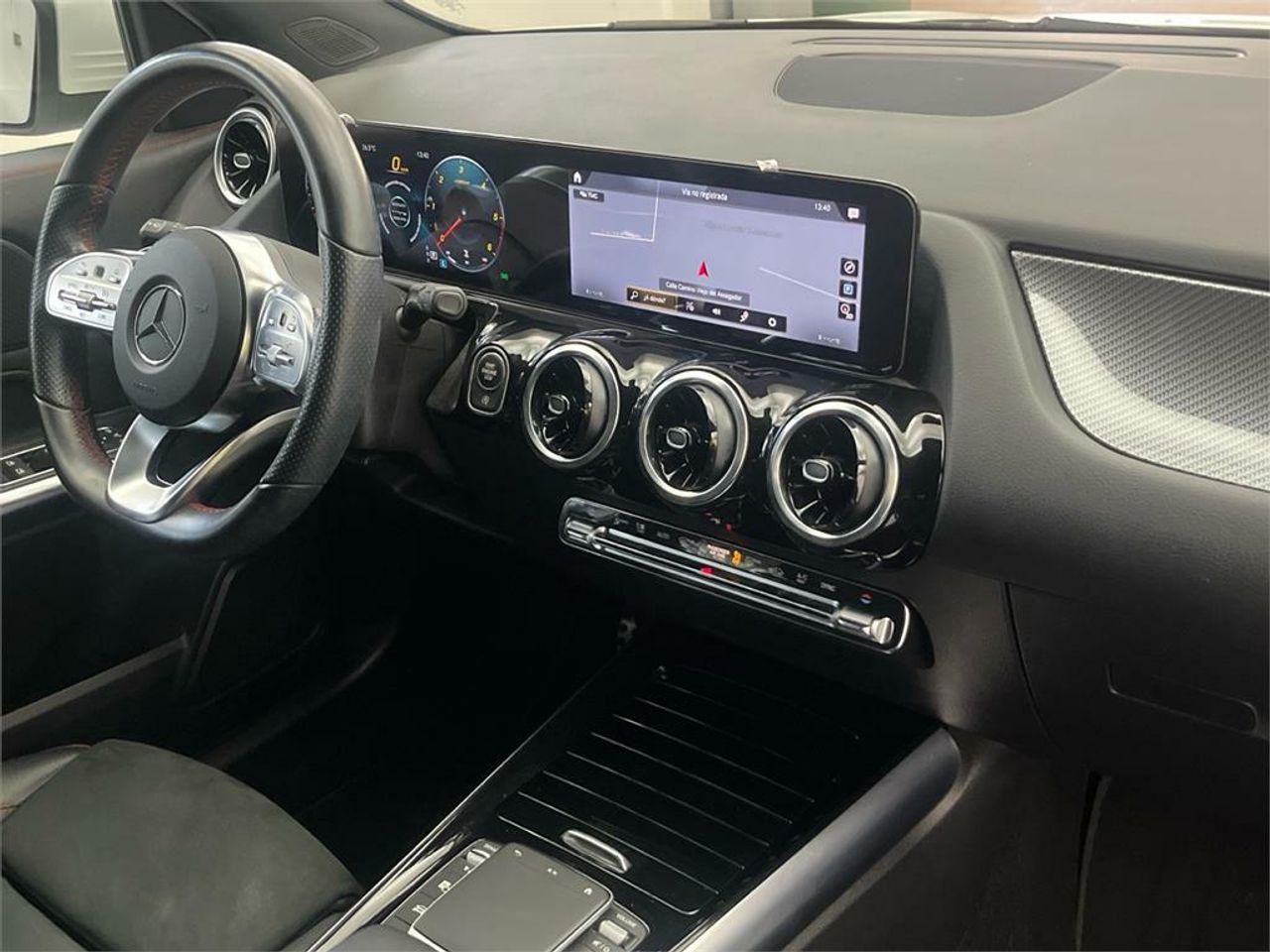 Mercedes GLA 200 d AMG Line (EURO 6d) - Foto 2