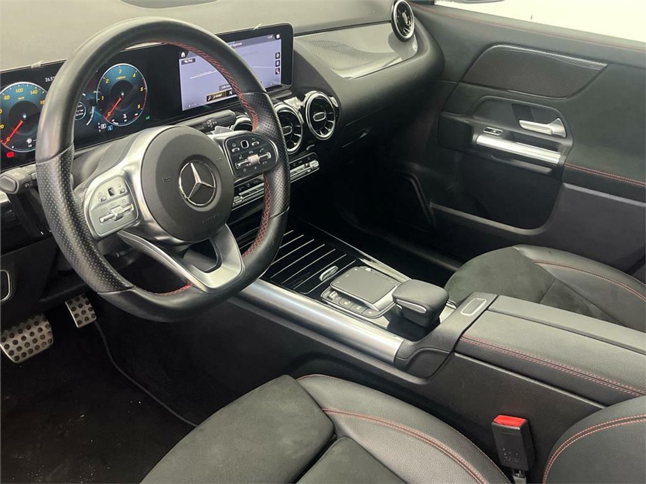 Mercedes GLA 200 d AMG Line (EURO 6d) - Foto 2