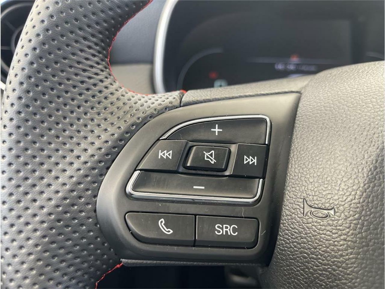 MG ZS 1.5 Luxury - Foto 2