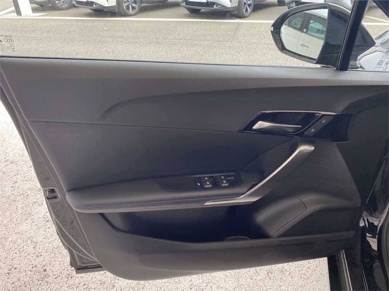 MG MG4 64kWh Luxury - Foto 2