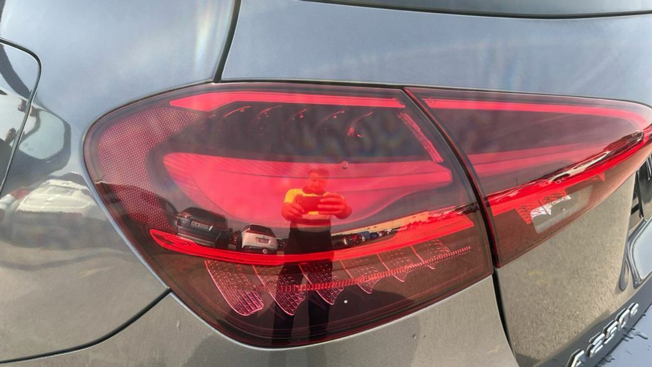 Mercedes Clase A 250 e Compacto - Foto 2