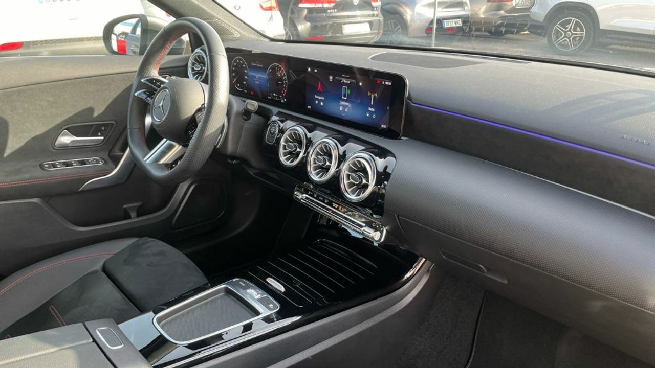 Mercedes Clase A 250 e Compacto - Foto 2