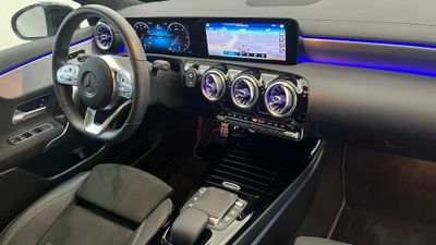 Mercedes Clase A 180 d AMG Line