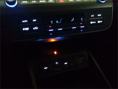 Hyundai Kona EV 150kW 65kWh Tecno 2C