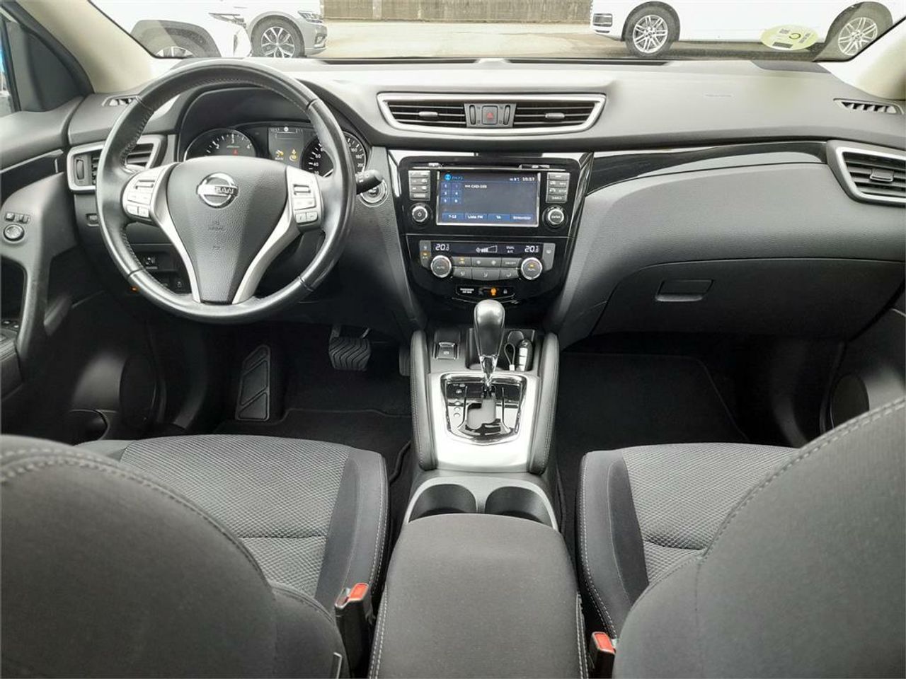Nissan Qashqai 1.6dCi N-CONNECTA 4x2 XTRONIC - Foto 2
