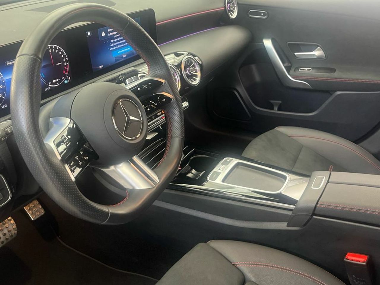 Mercedes Clase A 250 e Compacto - Foto 2