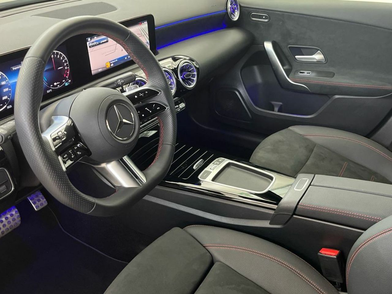 Mercedes Clase A 250 e Berlina con tecnología híbrida EQ - Foto 2