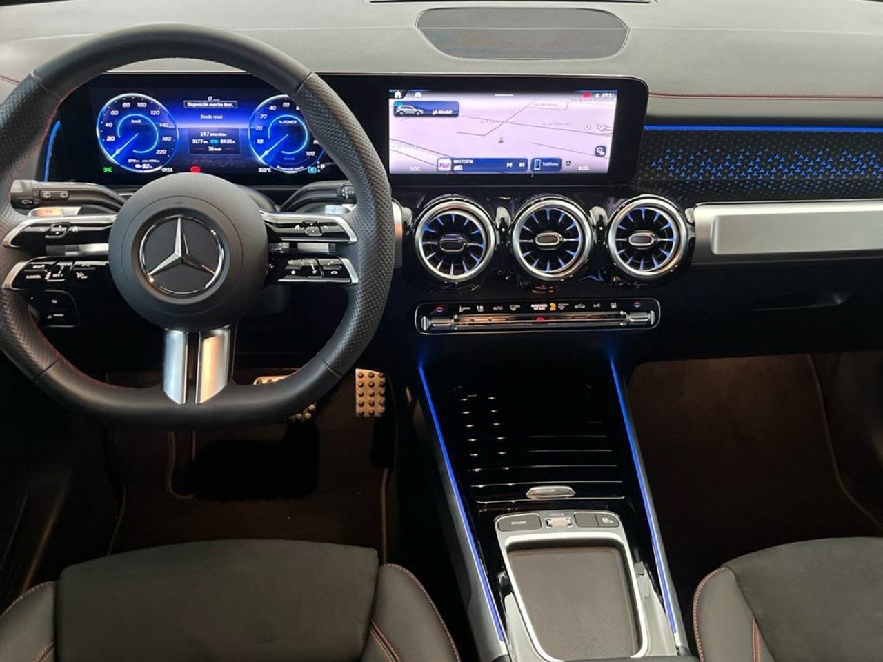 Mercedes EQB 250+ - Foto 2