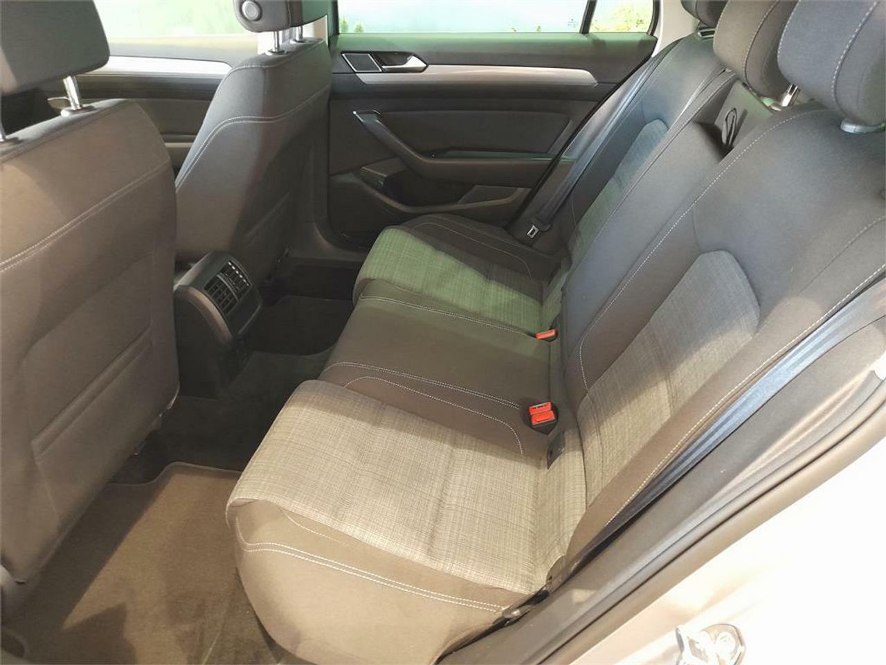 Volkswagen Passat Variant Executive 2.0 TDI 110kW DSG - Foto 2