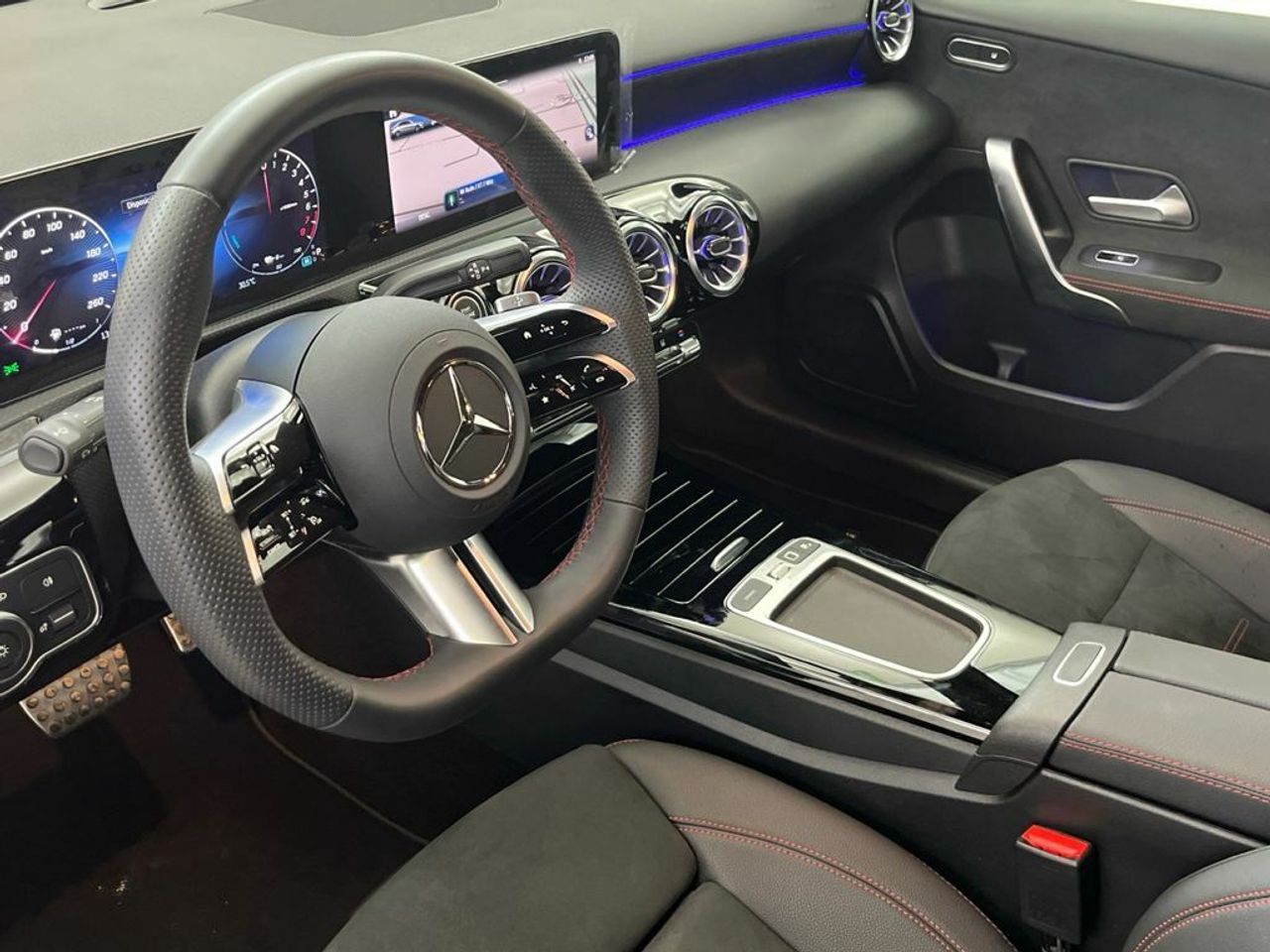 Mercedes Clase A 250 e Berlina con tecnología híbrida EQ - Foto 2