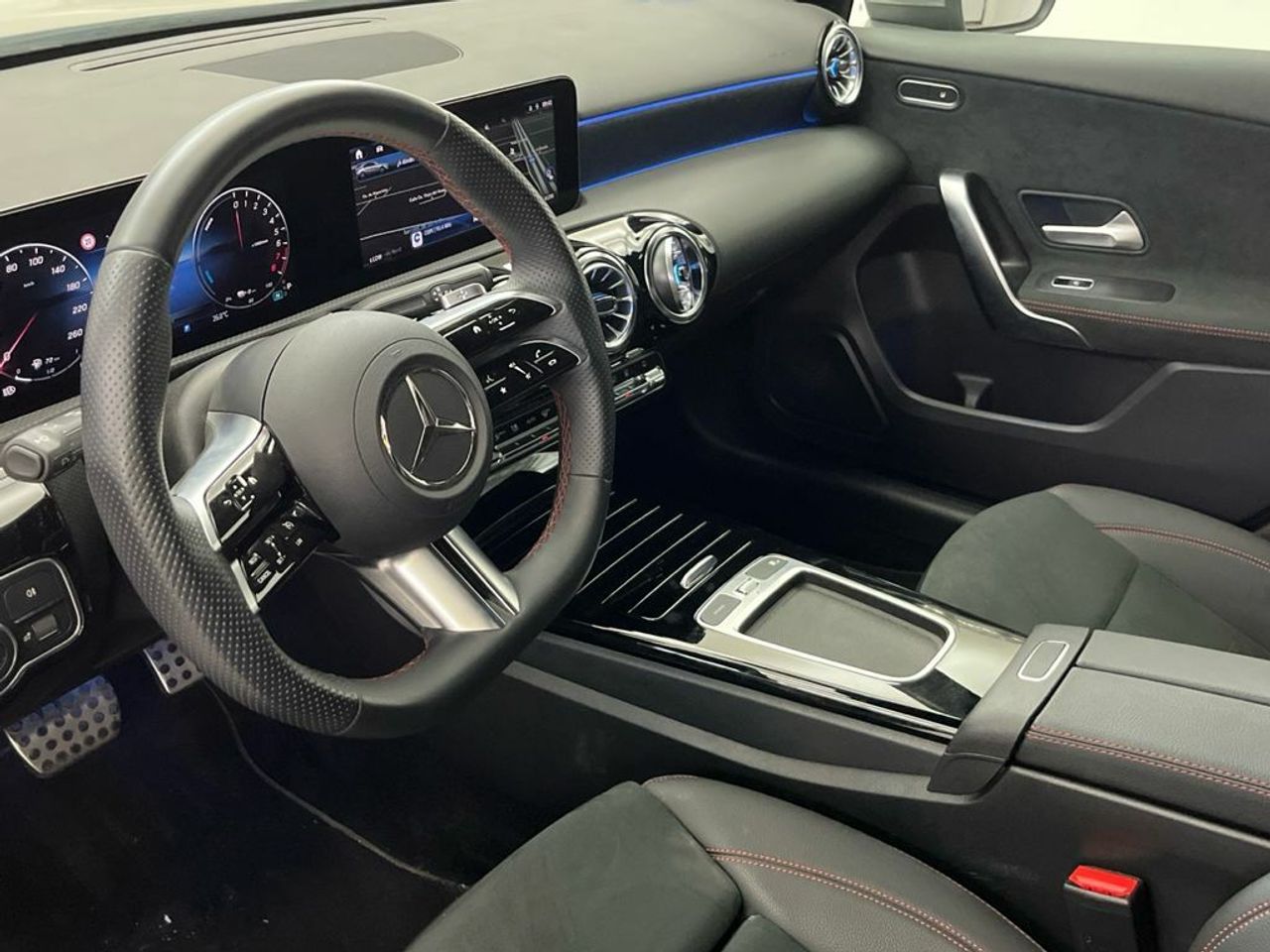 Mercedes Clase A 250 e Sedan - Foto 2