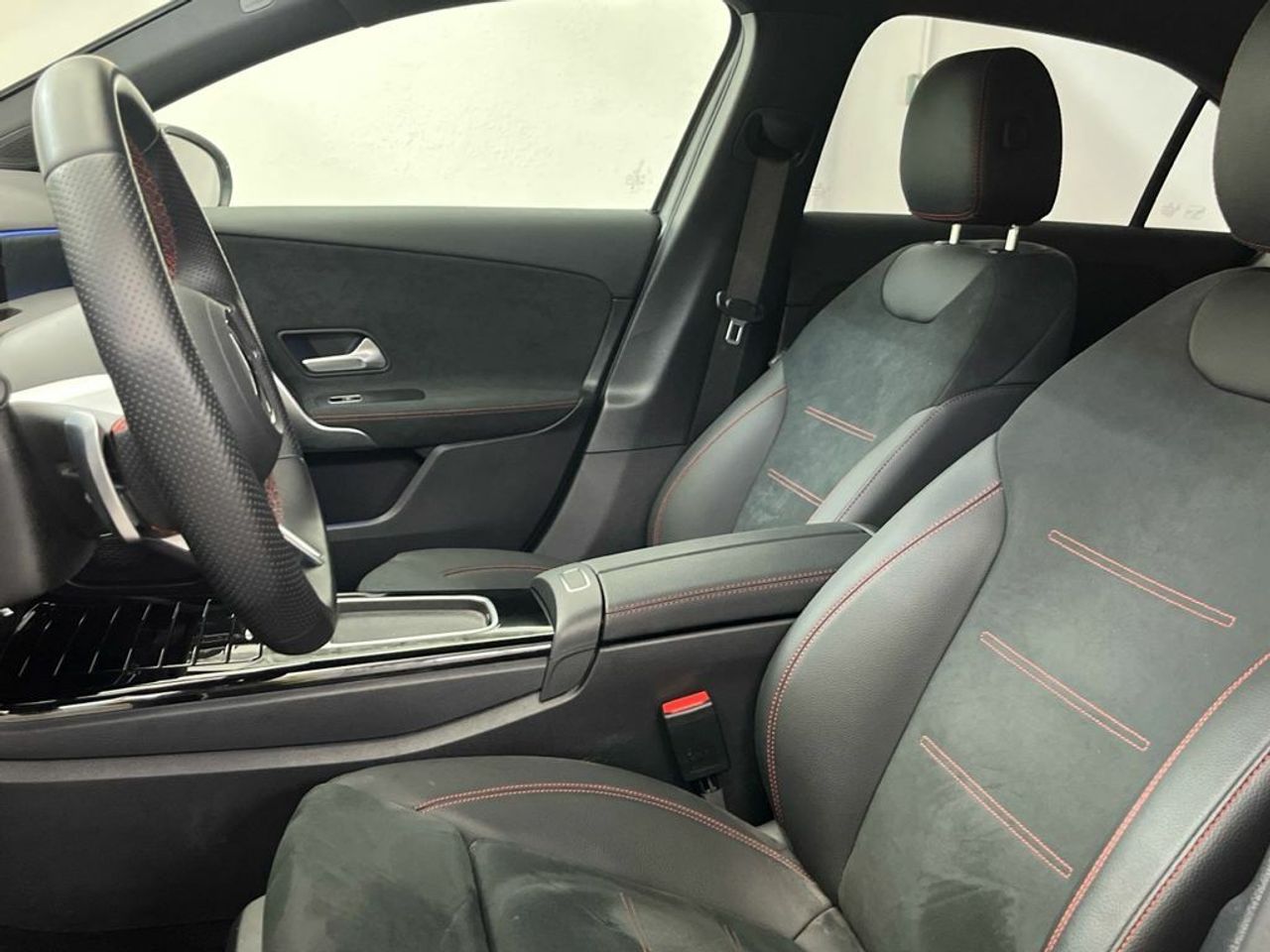 Mercedes Clase A 250 e Sedan - Foto 2