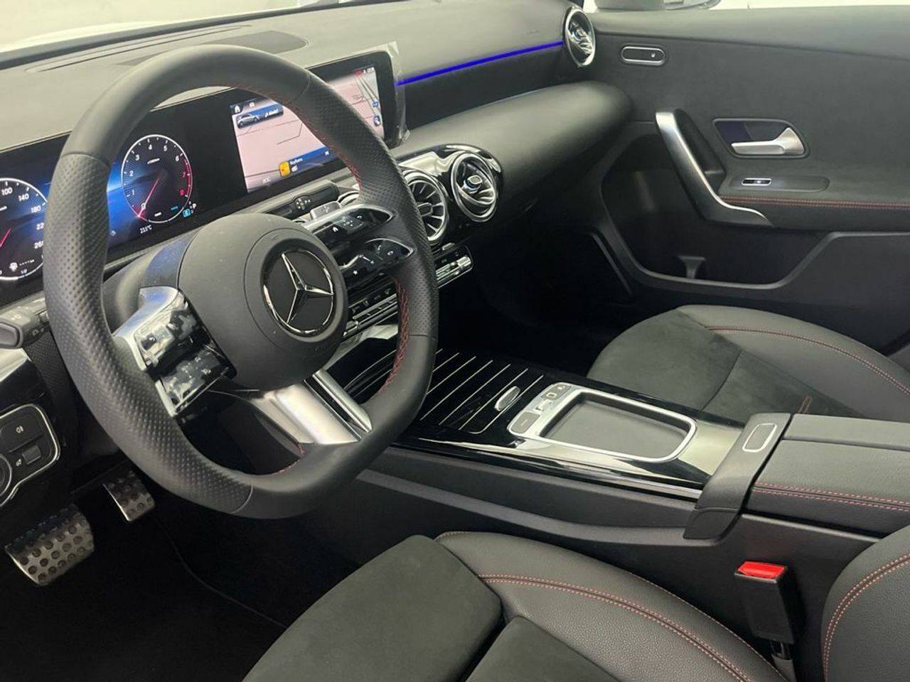 Mercedes Clase A 200 Compacto - Foto 2