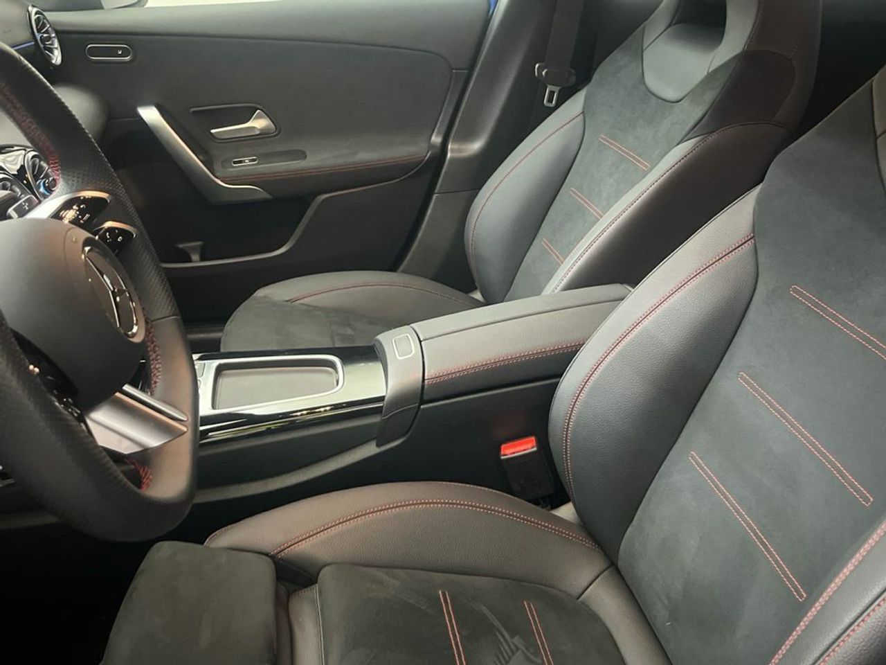 Mercedes Clase A 200 d Compacto - Foto 2