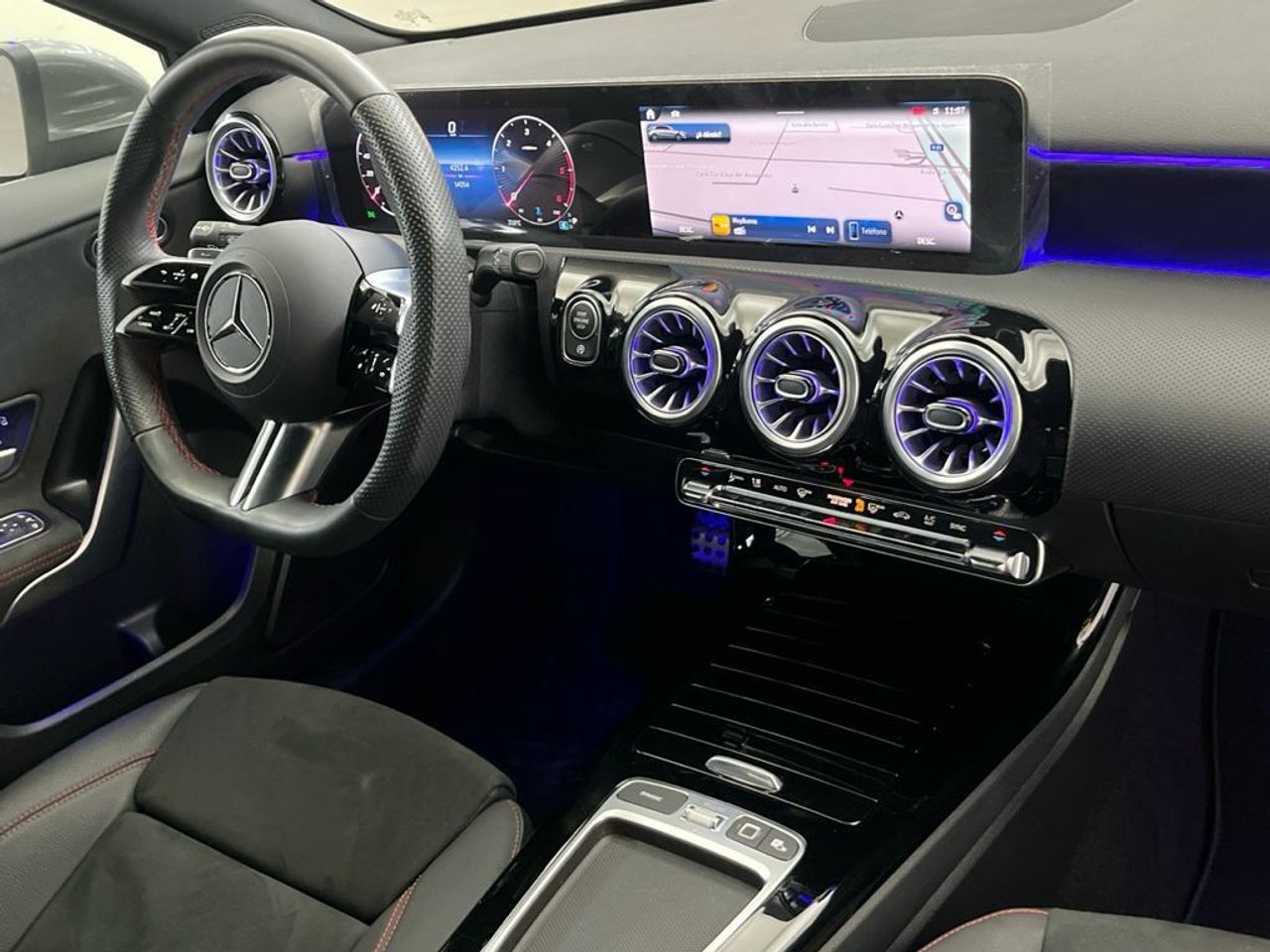 Mercedes Clase A 200 d Compacto - Foto 2
