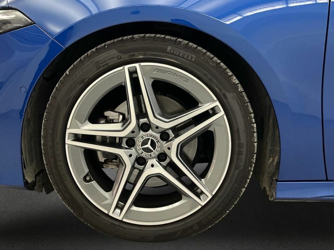 Mercedes Clase A 200 d Compacto - Foto 2
