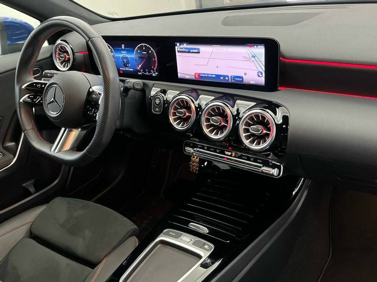 Mercedes Clase A 200 d Compacto - Foto 2