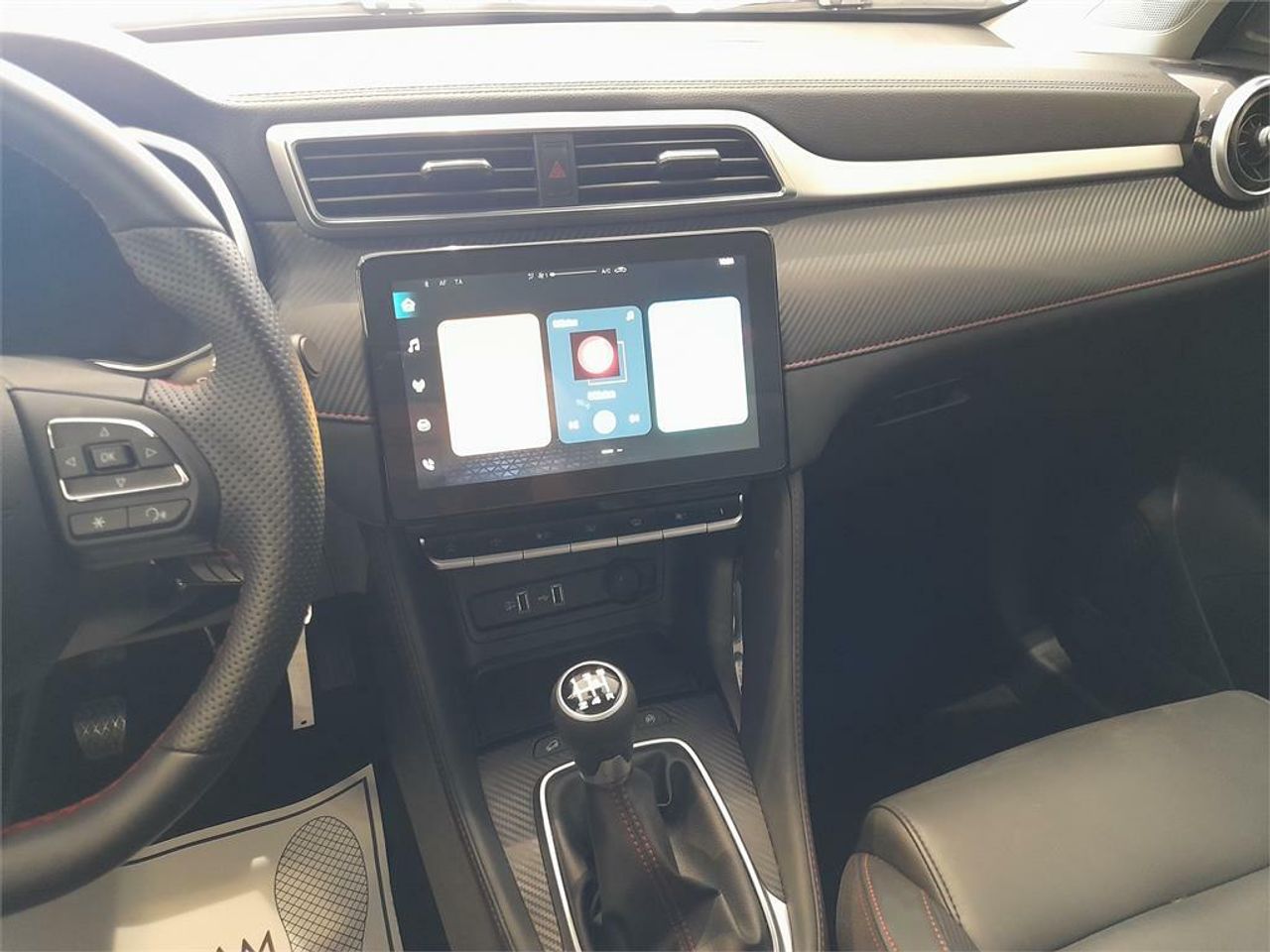 MG ZS 1.5 Luxury - Foto 2