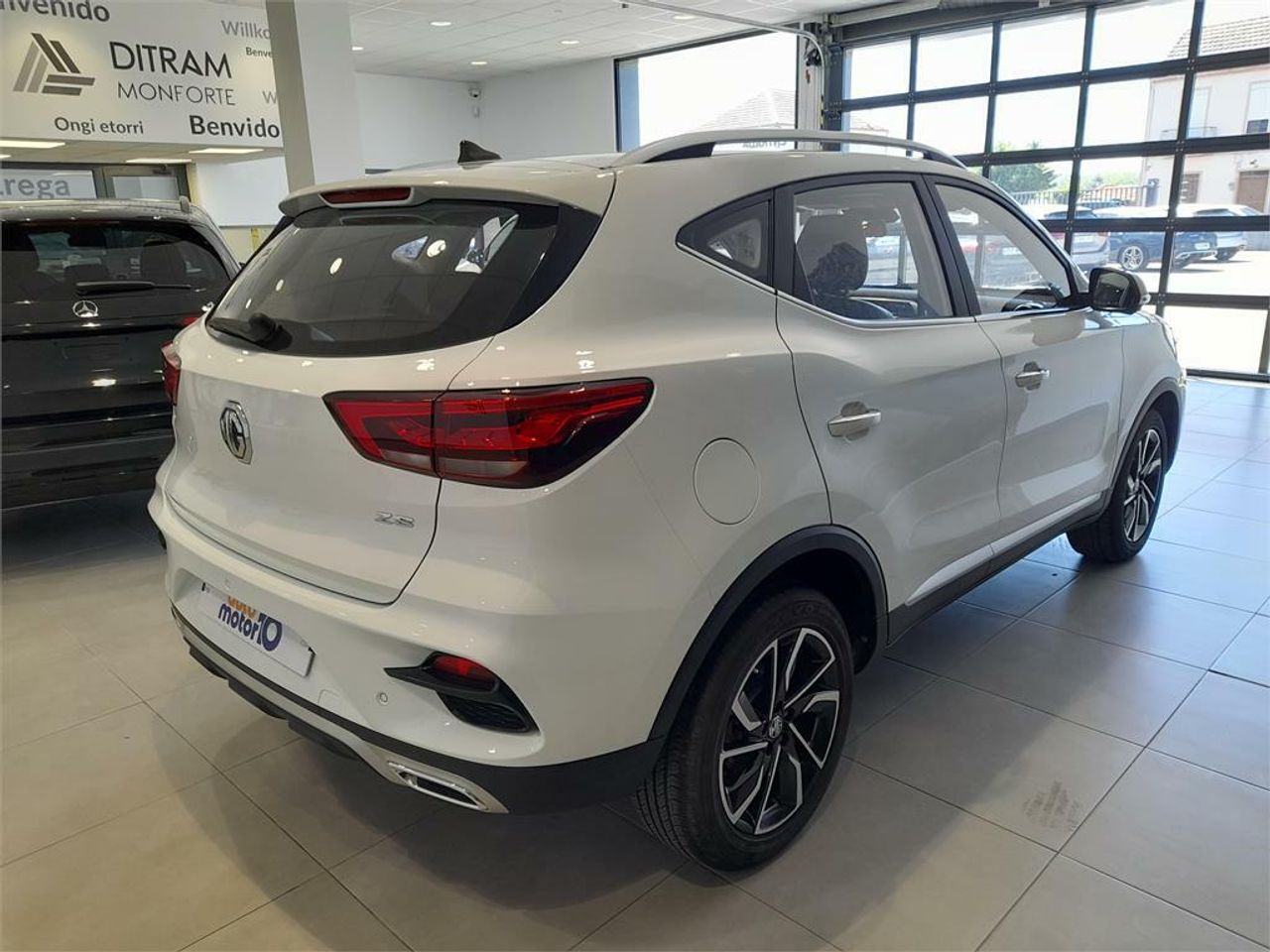 MG ZS 1.5 Luxury - Foto 2