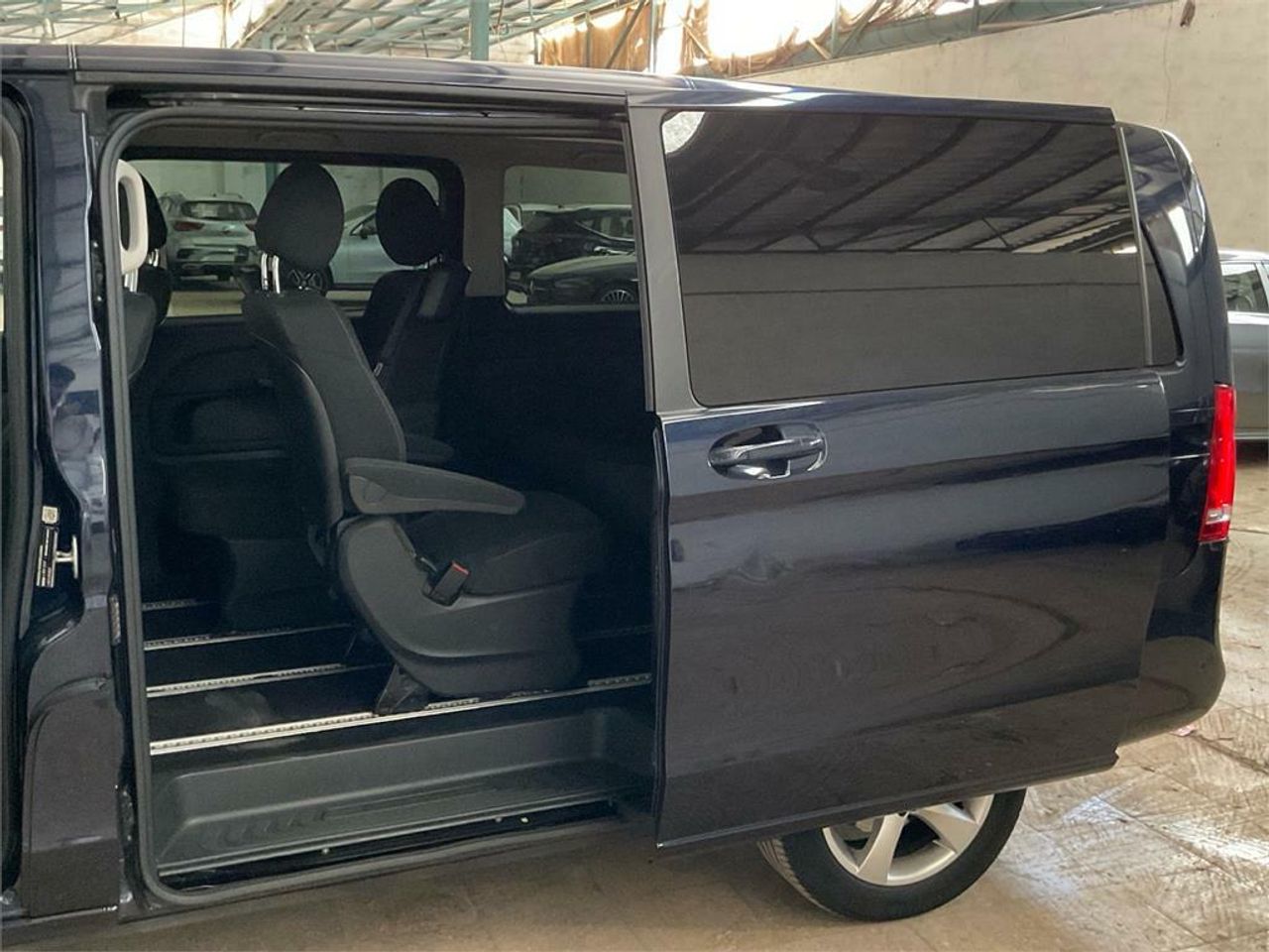 Mercedes Clase V 220 d Avantgarde Largo - Foto 2