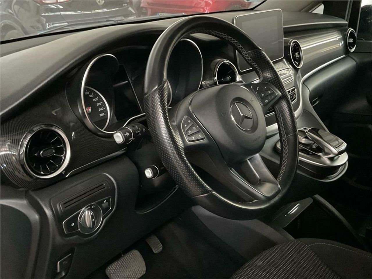 Mercedes Clase V 220 d Avantgarde Largo - Foto 2