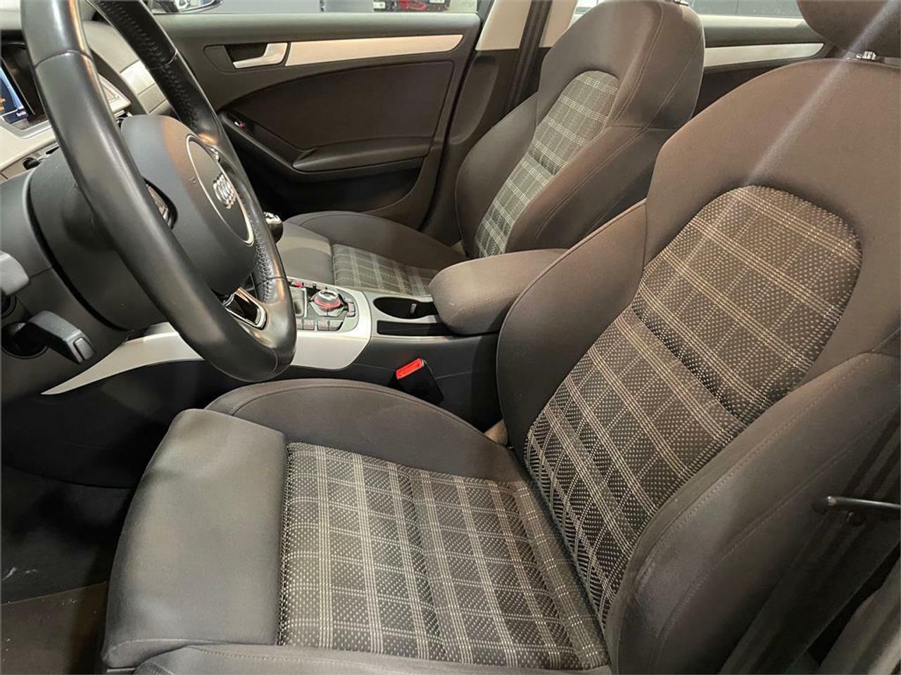 Audi A4 2.0 TDI 150CV - Foto 2