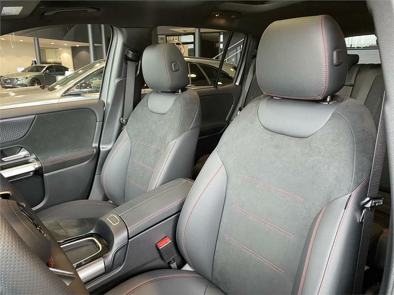 Mercedes EQB EQB 250+ - Foto 2