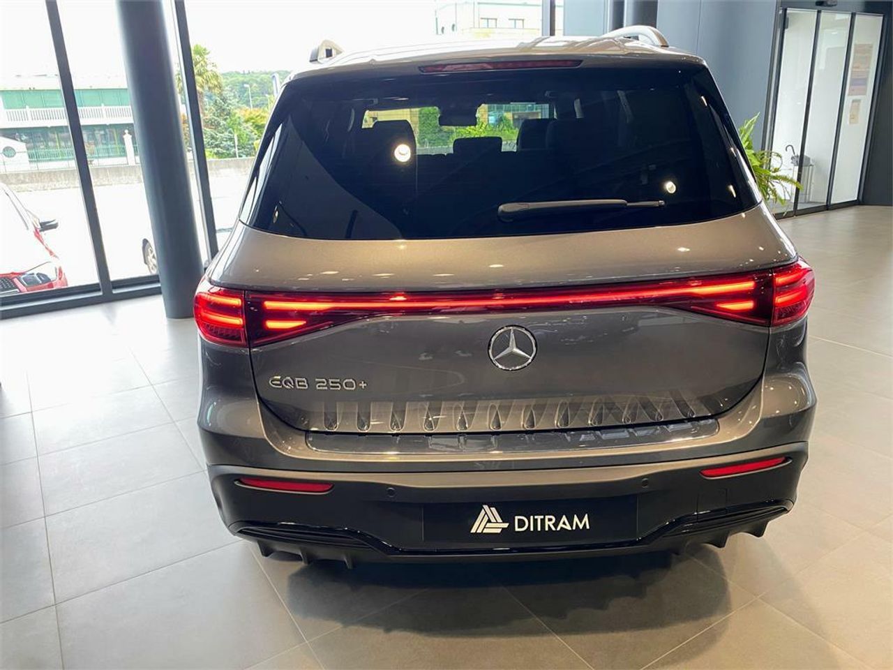 Mercedes EQB EQB 250+ - Foto 2