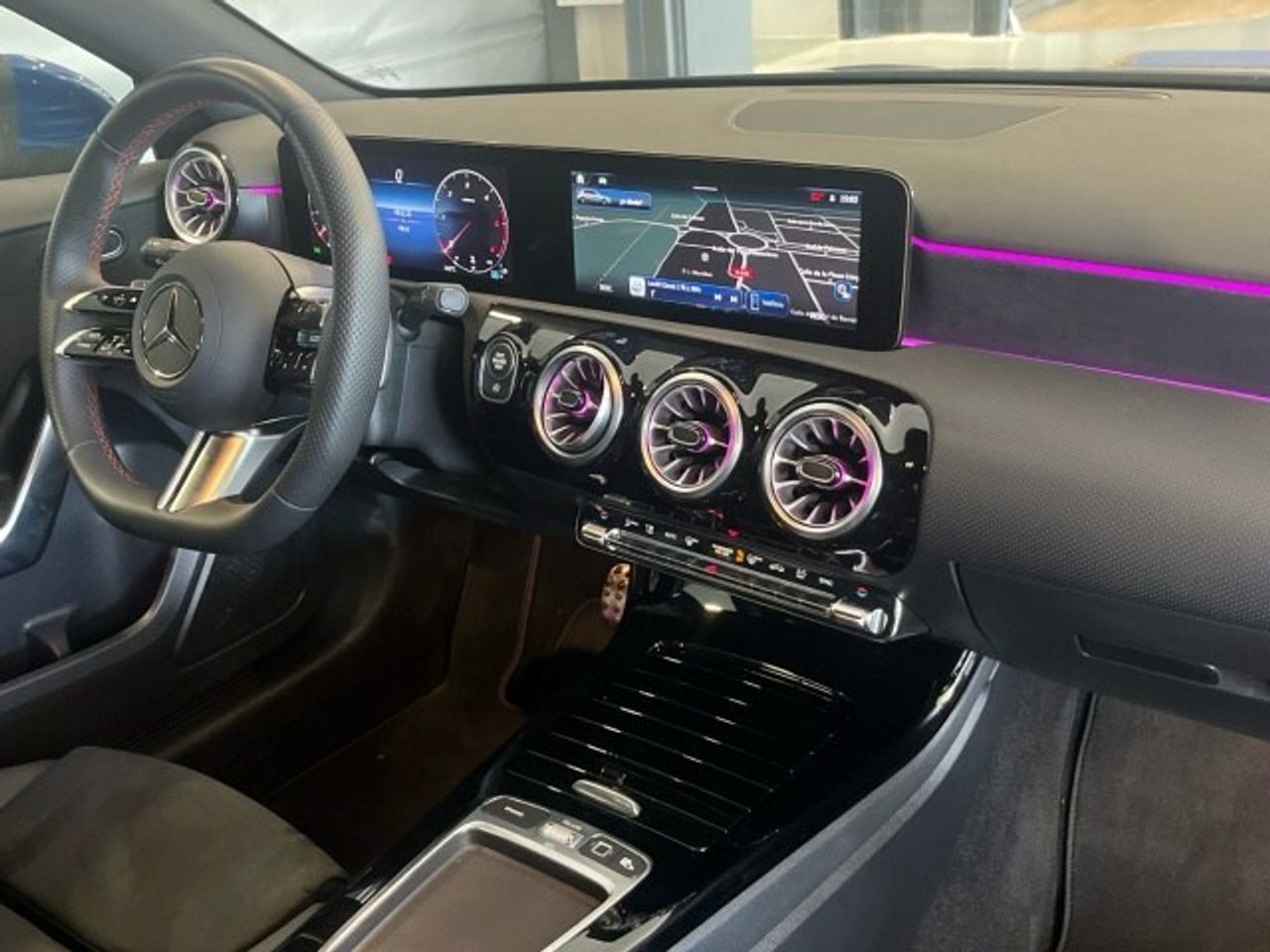 Mercedes Clase A 200 d Compacto - Foto 2