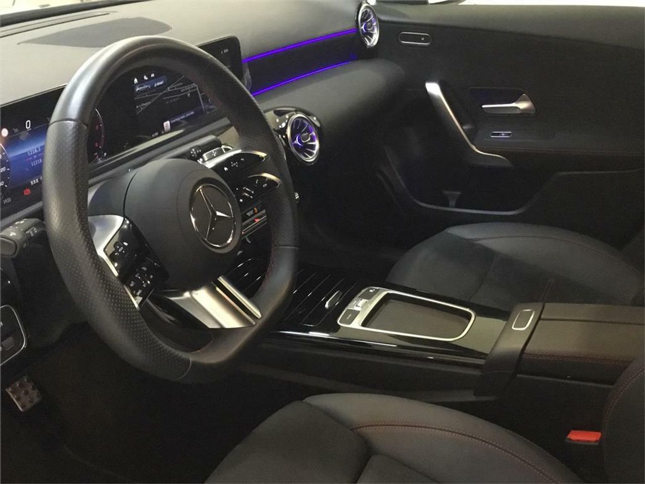 Mercedes Clase A 200 d - Foto 2
