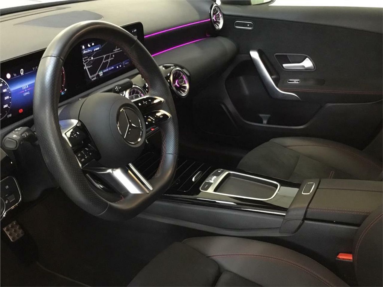 Mercedes Clase A 200 d - Foto 2