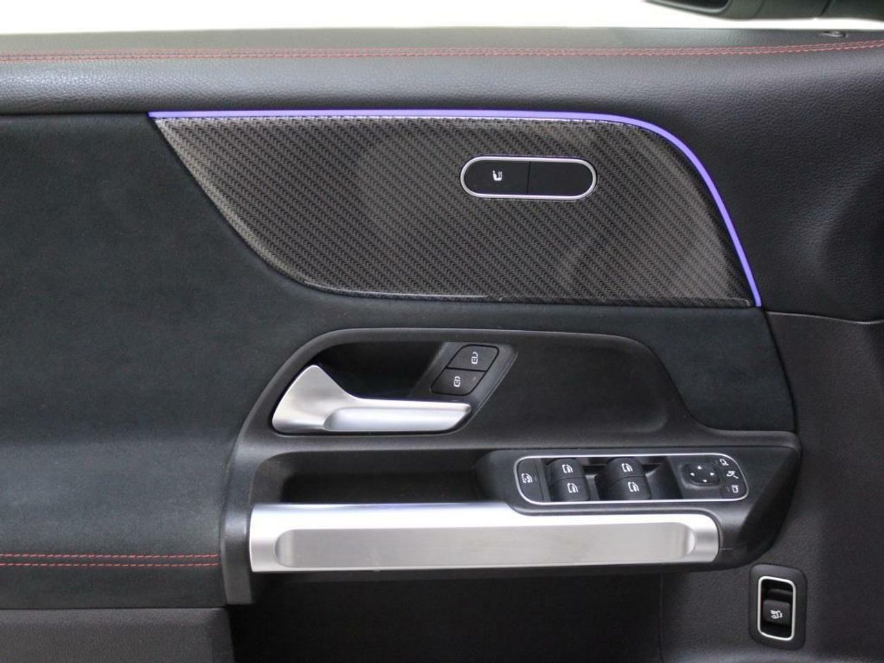 Mercedes Clase GLB 2.0 GLB 200 D DCT 110KW (150CV) - Foto 2