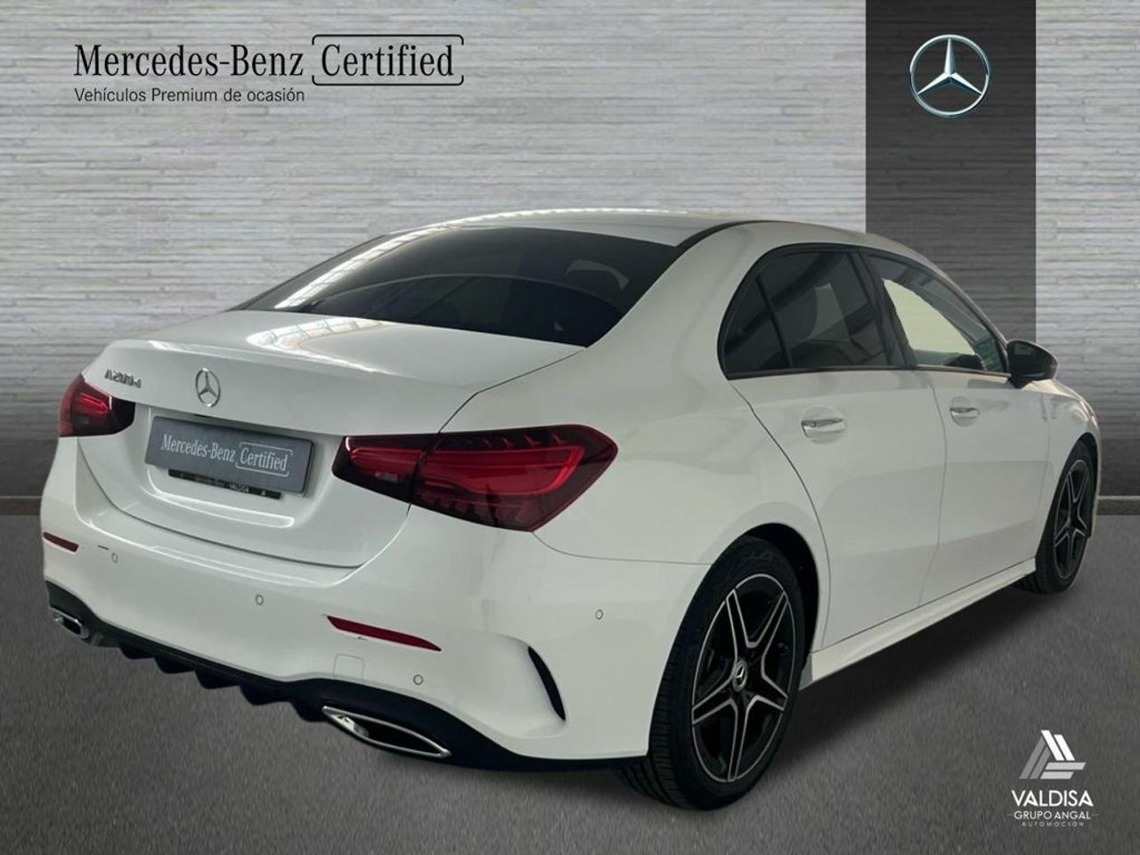 Mercedes Clase A 200 d Berlina - Foto 2