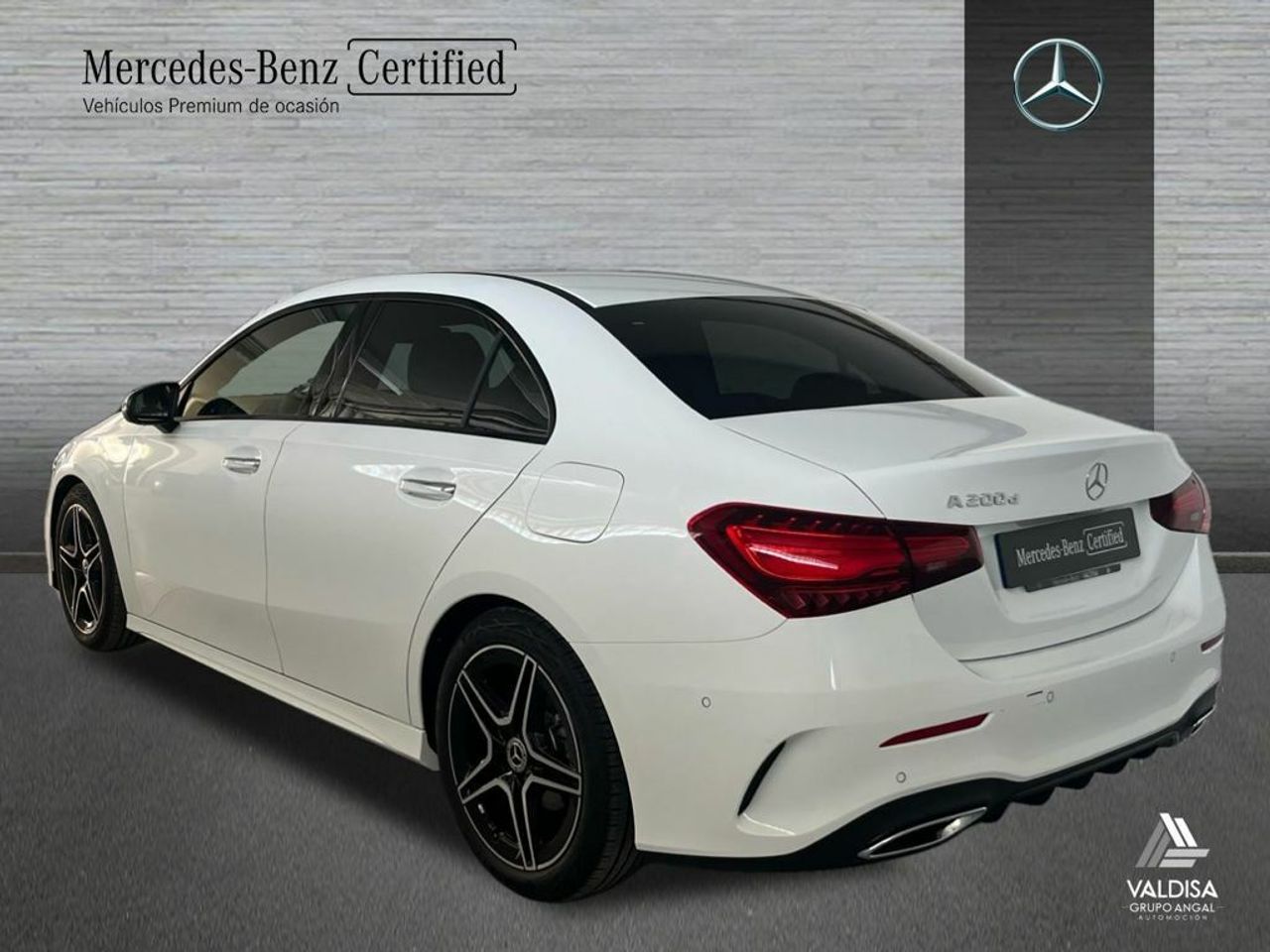Mercedes Clase A 200 d Berlina - Foto 2