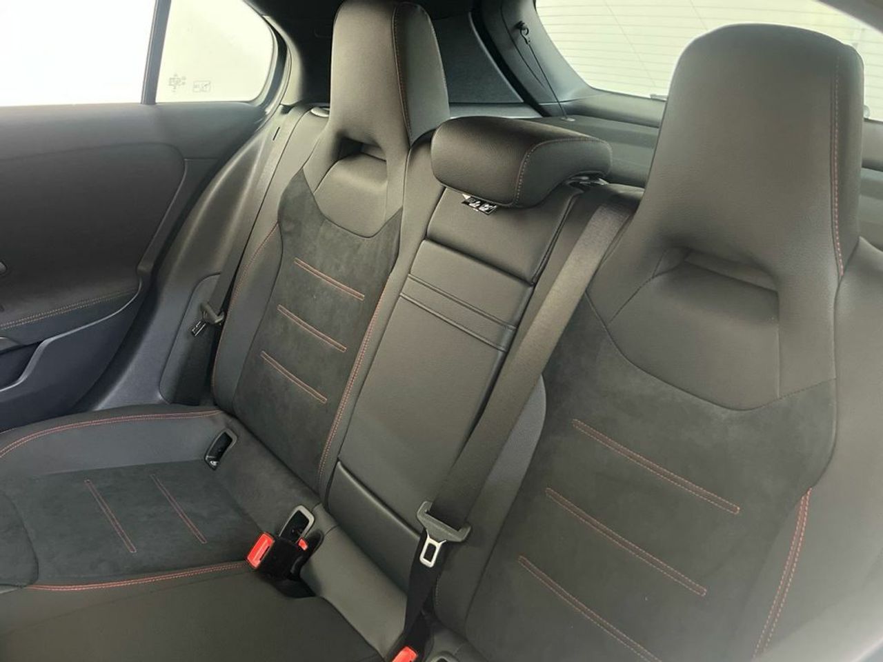 Mercedes Clase A 250 e Compacto con tecnología híbrida EQ - Foto 2