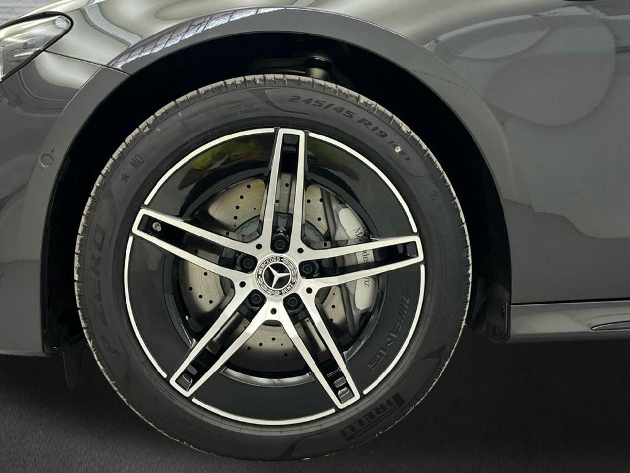 Mercedes Clase E 300 de berlina con tecnología híbrida EQ - Foto 2
