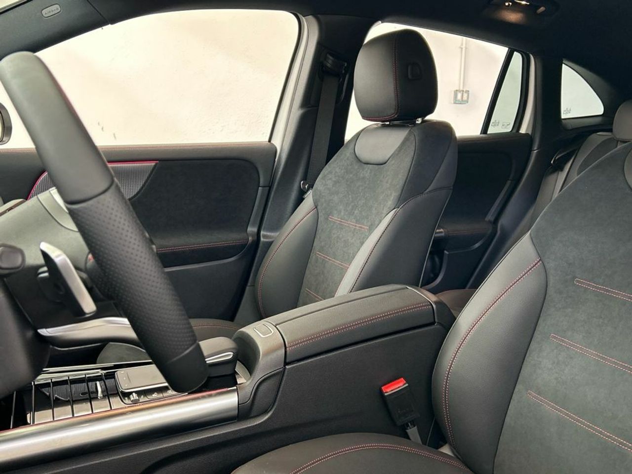 Mercedes EQA 300 4Matic AMG Line - Foto 2