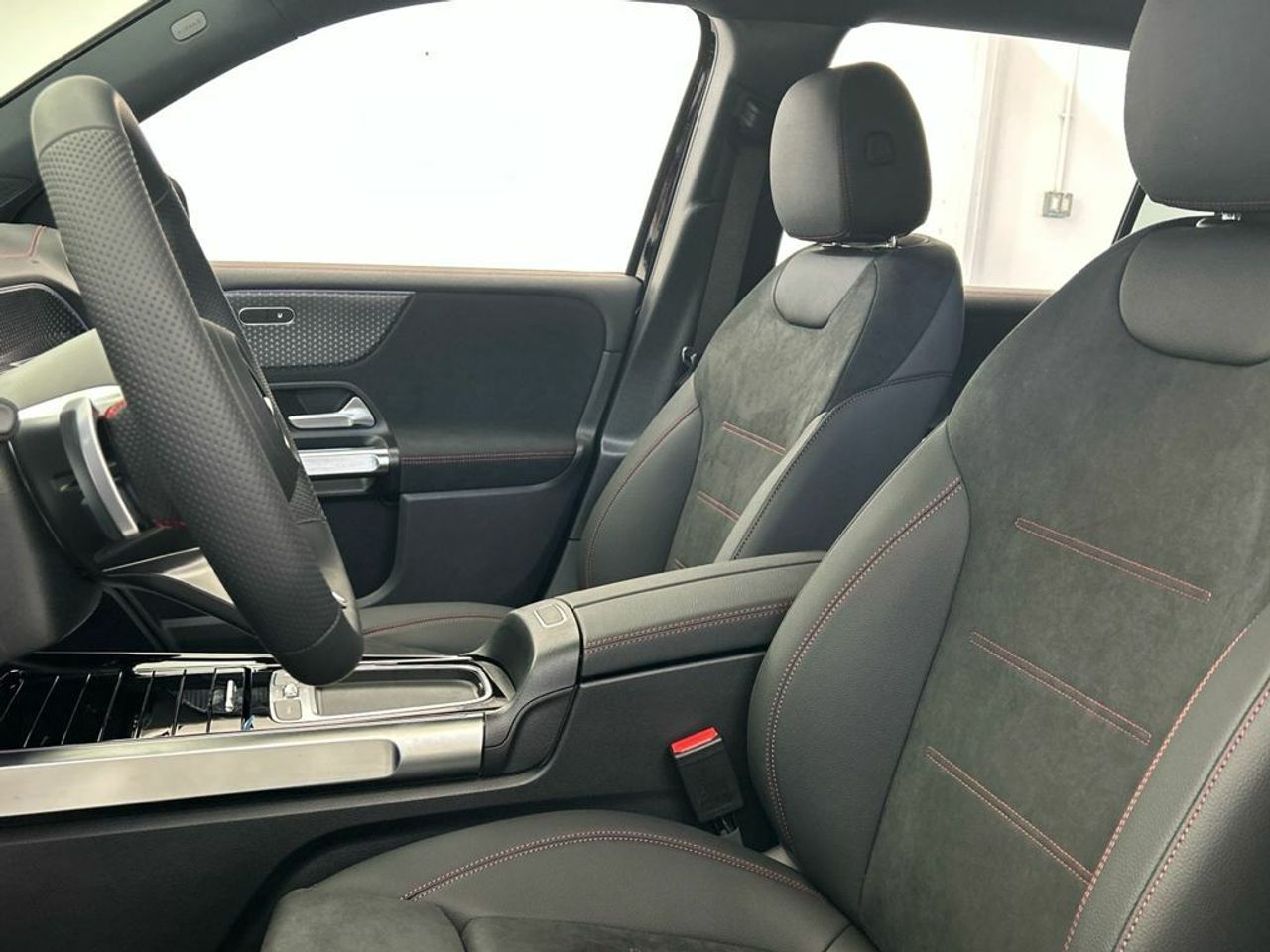 Mercedes EQB 250+ AMG Night EDITION - Foto 2