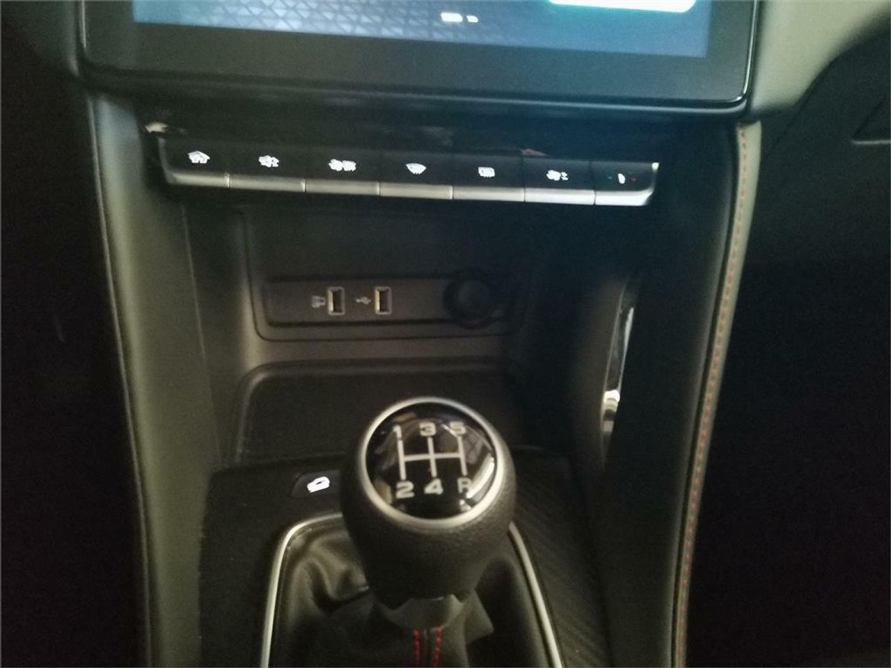 MG ZS 1.5 Luxury - Foto 2