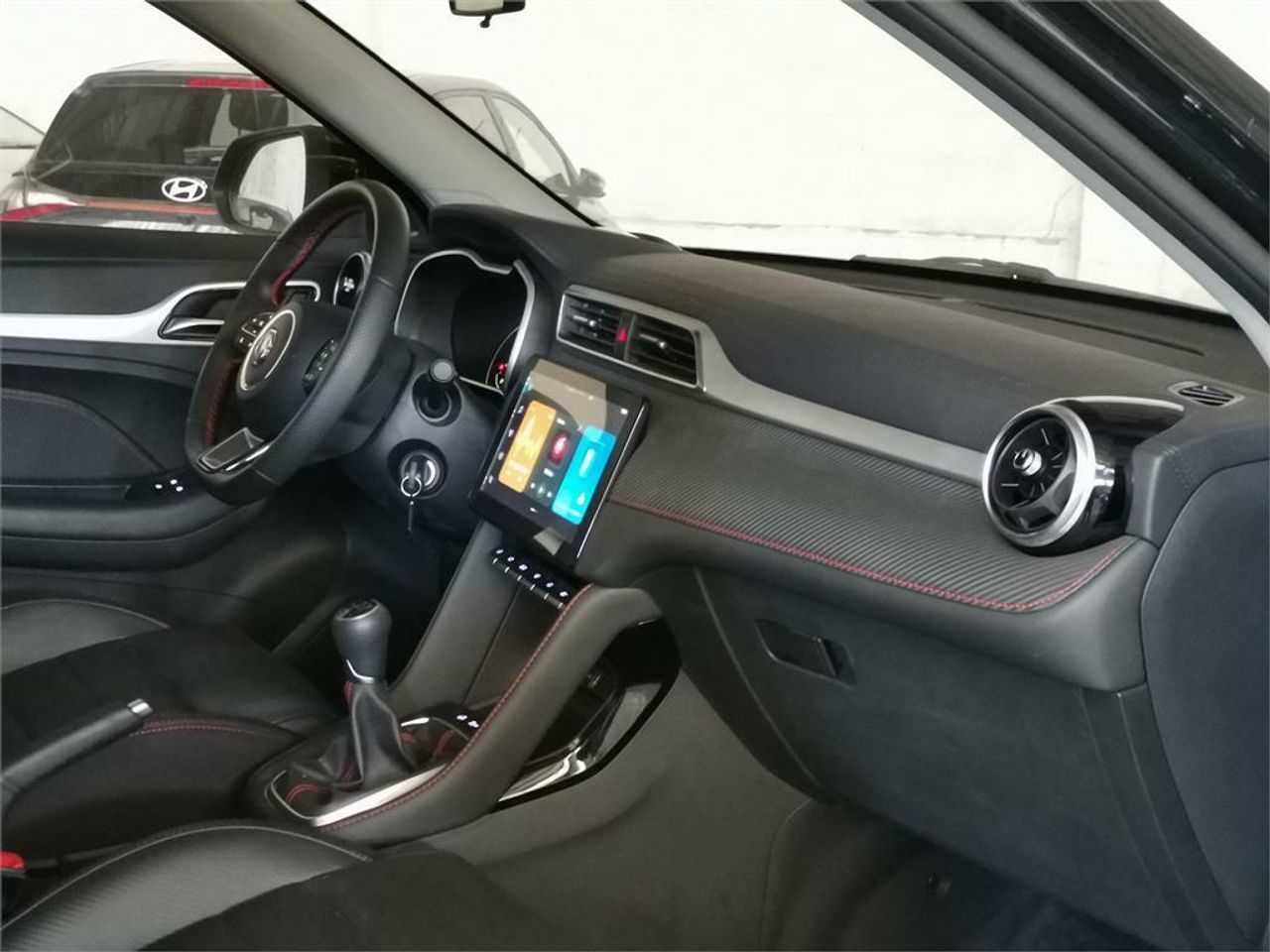 MG ZS 1.5 Luxury - Foto 2