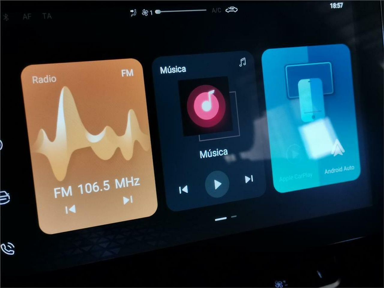 MG ZS 1.5 Luxury - Foto 2